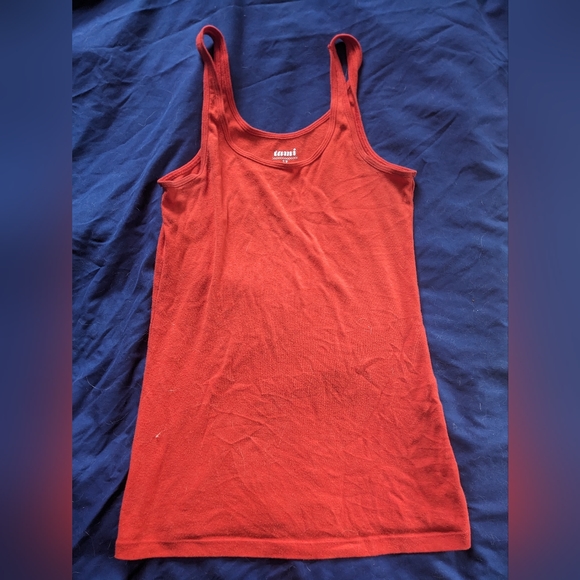 Tank tops - Picture 2 of 5